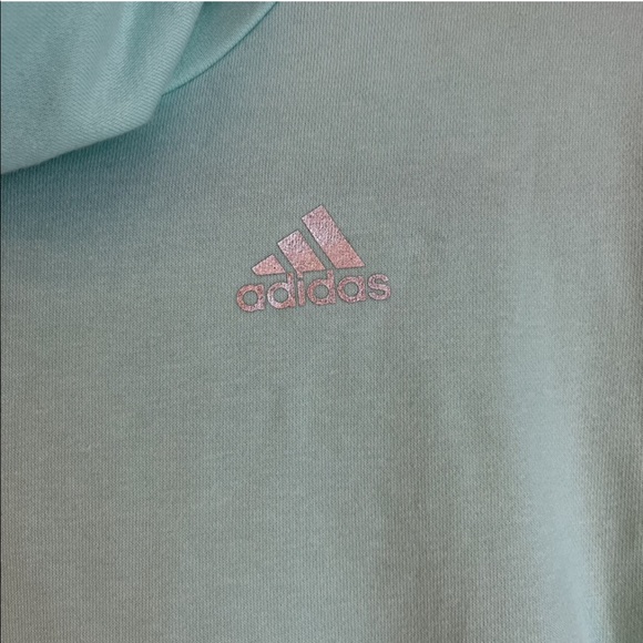 Adidas Mint Green Short Sleeve Sweatshirt Girls 7/8 - Picture 3 of 6